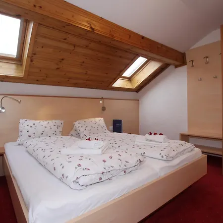 Gaesteheim Anni Winkler Panzió Nauders