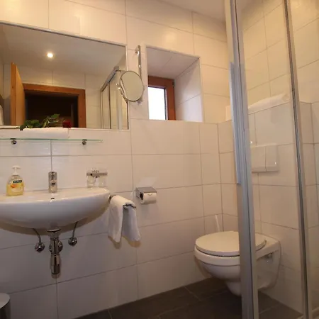 לינה וארוחת בוקר Gaesteheim Anni Winkler נאודרס